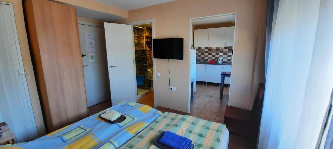 Apartamentos con patio Alicante Exterior foto